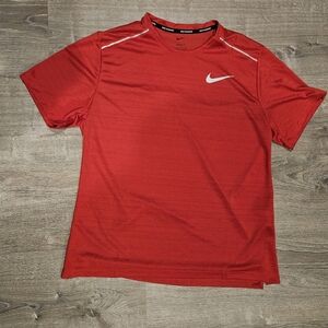 Nike Men's Vibrant Red Short Sleeve Tee